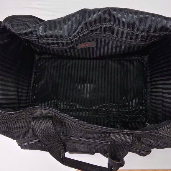 TUMI Alpha Weekend Bag Carry-On Duffle Black Ballistic Nylon 18"x 7"x 11" 221D3 - Picture 6 of 14